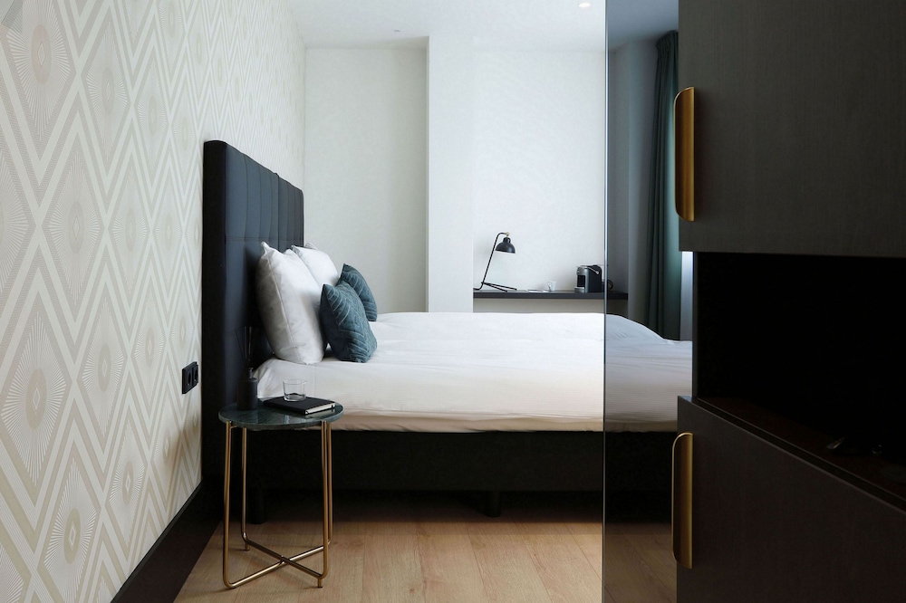 غرفة قياسية بسرير كينج، The James Hotel Rotterdam 3/4