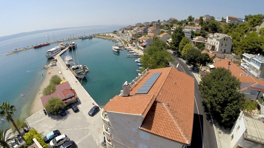 Hotel Krilo 9/71