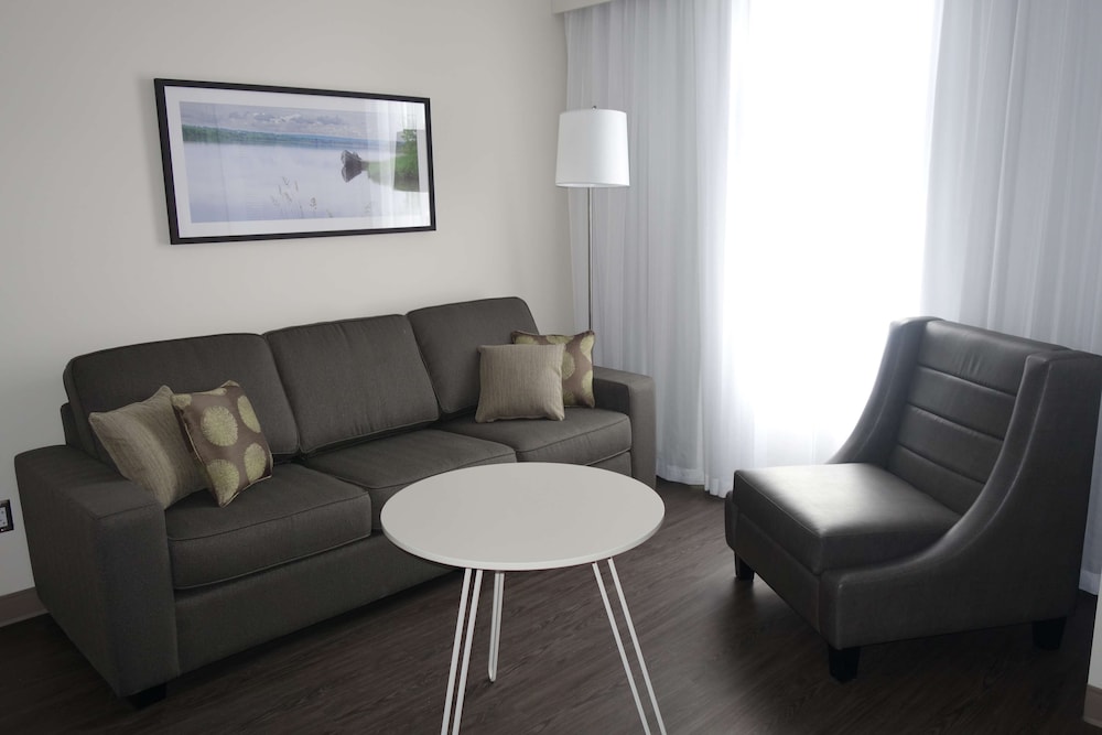 Radisson Kingswood Hotel Fredericton, NB 27/49