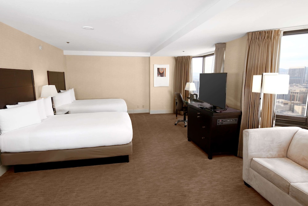 DELUXE, 2 DOUBLE BEDS, CORNER, ACCESSIBLE