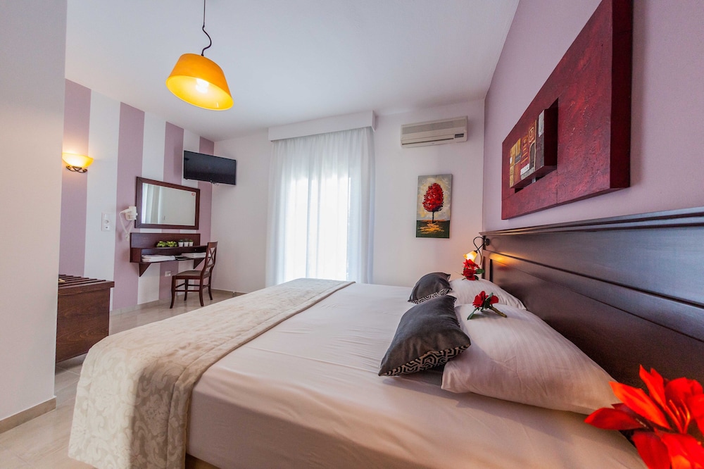 SARANTIS HOTEL 30/69