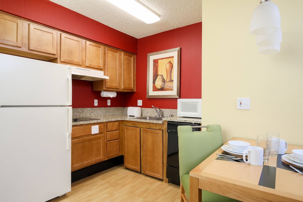Residence Inn Albuquerque North 8/27