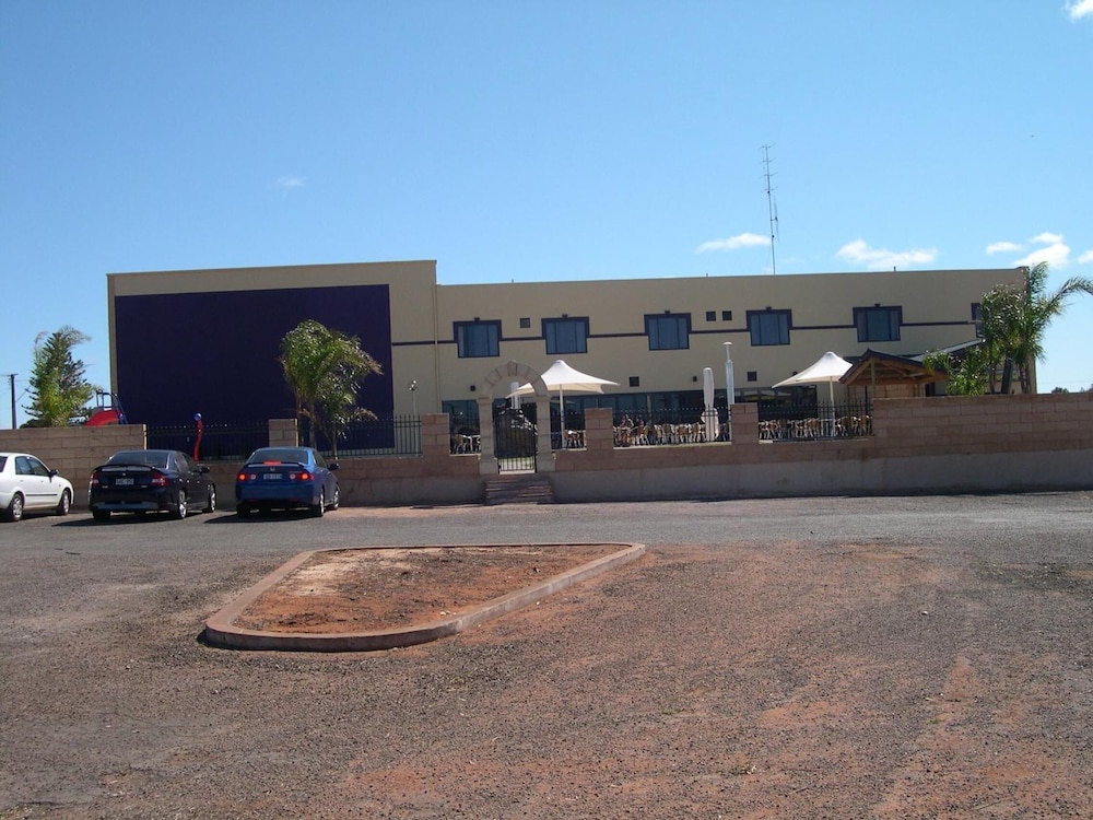 The New Whyalla Hotel 1/33