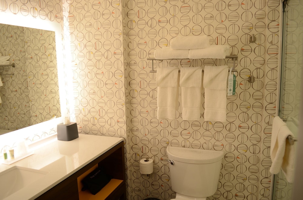 Holiday Inn Edmonton S Ellerslie Rd 47/48