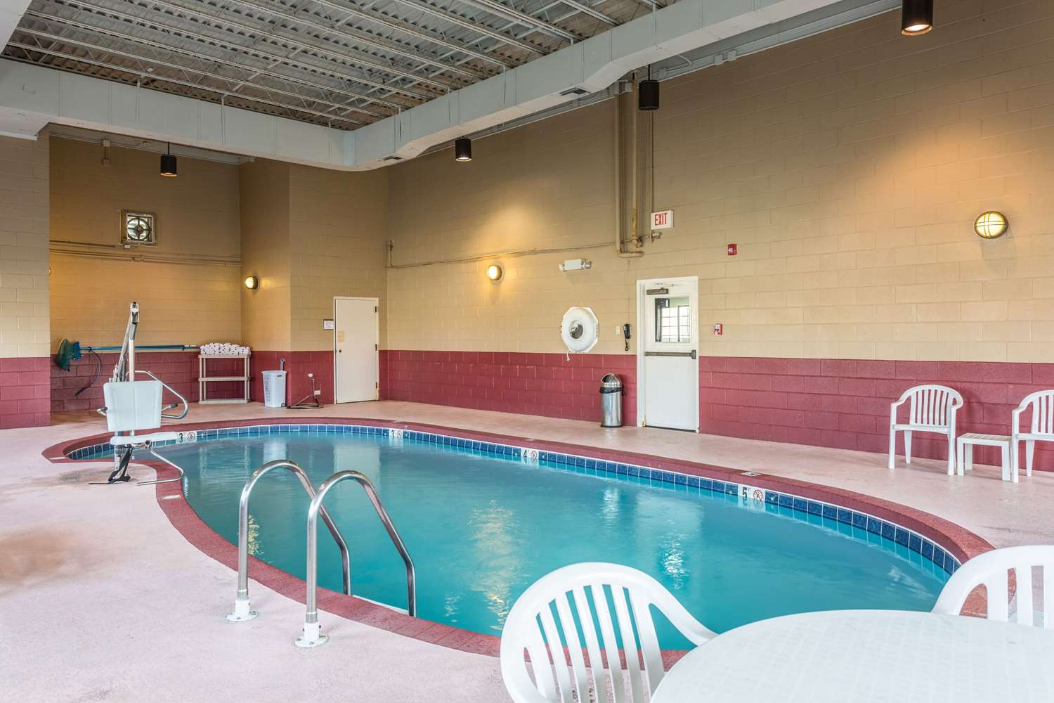 Comfort Inn Decatur Priceville 23/49