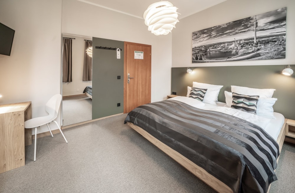 COMFORT, DOUBLE BED