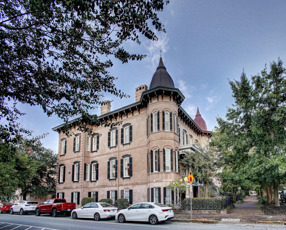 Mcmillan Inn 4/50