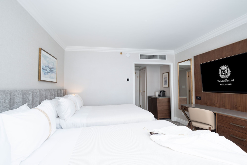 Sutton Place Hotel 25/55