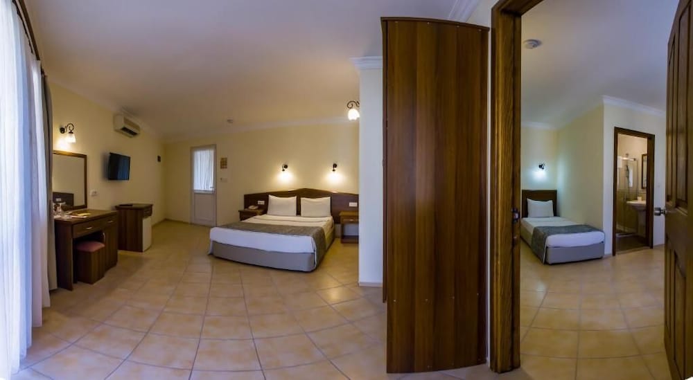 Hotel Karbel 50/50