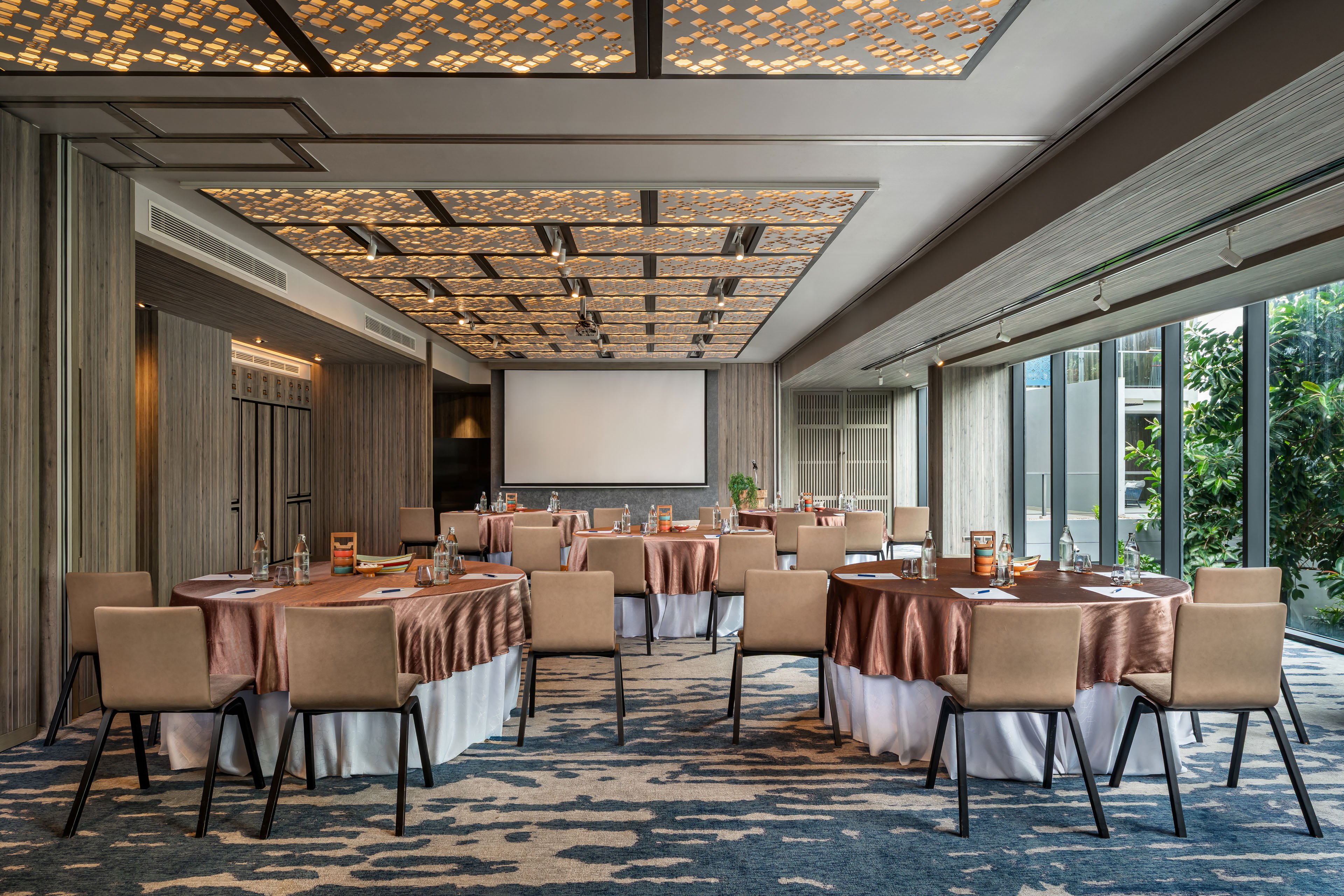 Hotel Indigo Phuket Patong 72/84