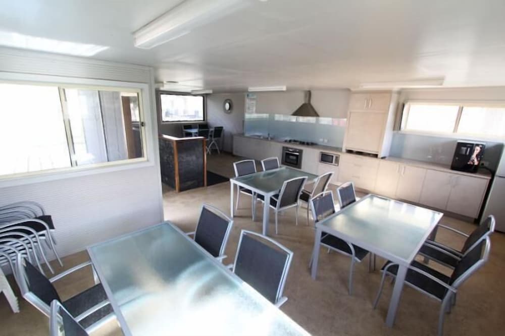 APOLLO BAY HOLIDAY PARK 25/50