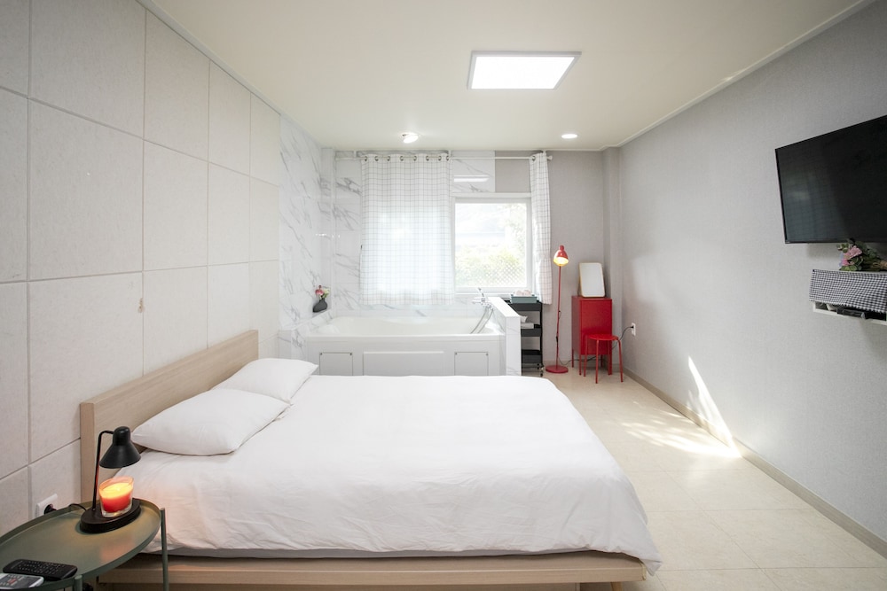 Gapyeong Blossom Pension 9/46