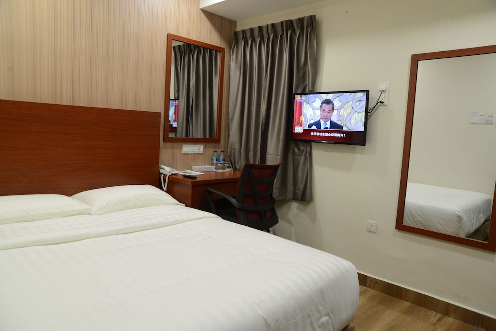 Elegant Hotel 20/45