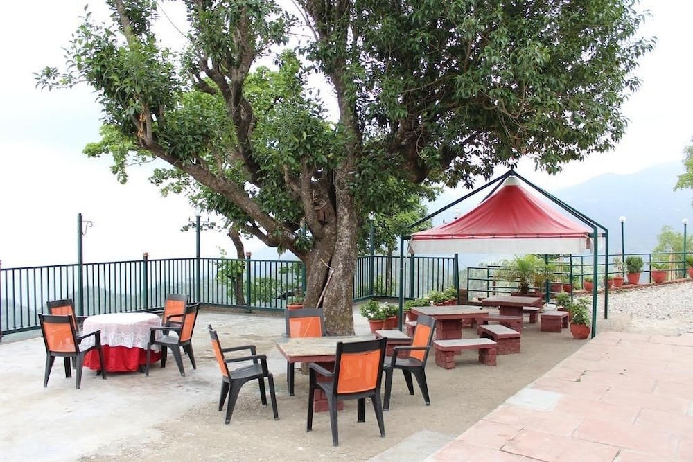 JHARIPANI CASTLE RESORT 24/31