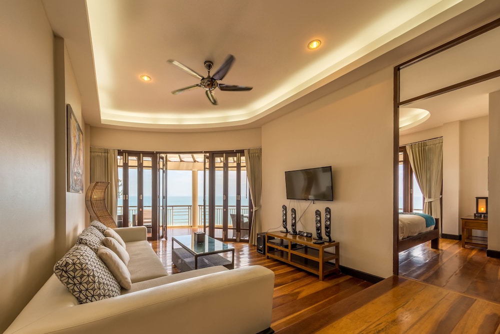 Sunset Hill Boutique Resort 57/77