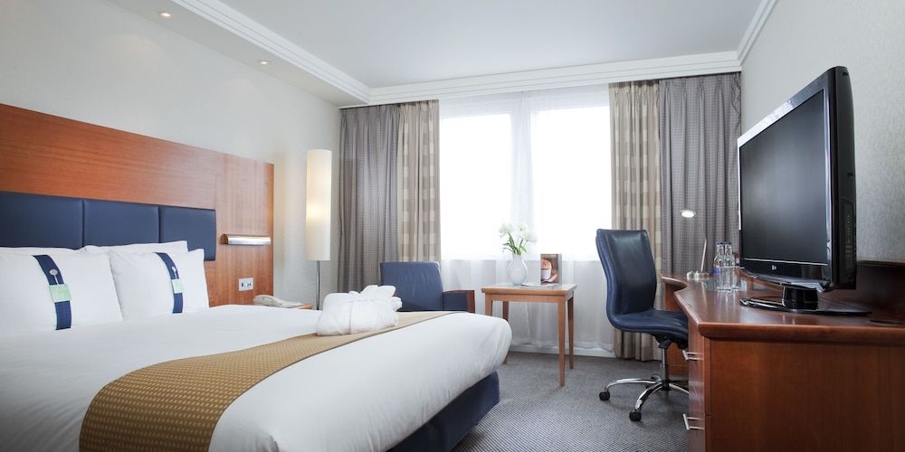 HOLIDAY INN MAIDENHEAD-WINDSOR 15/50