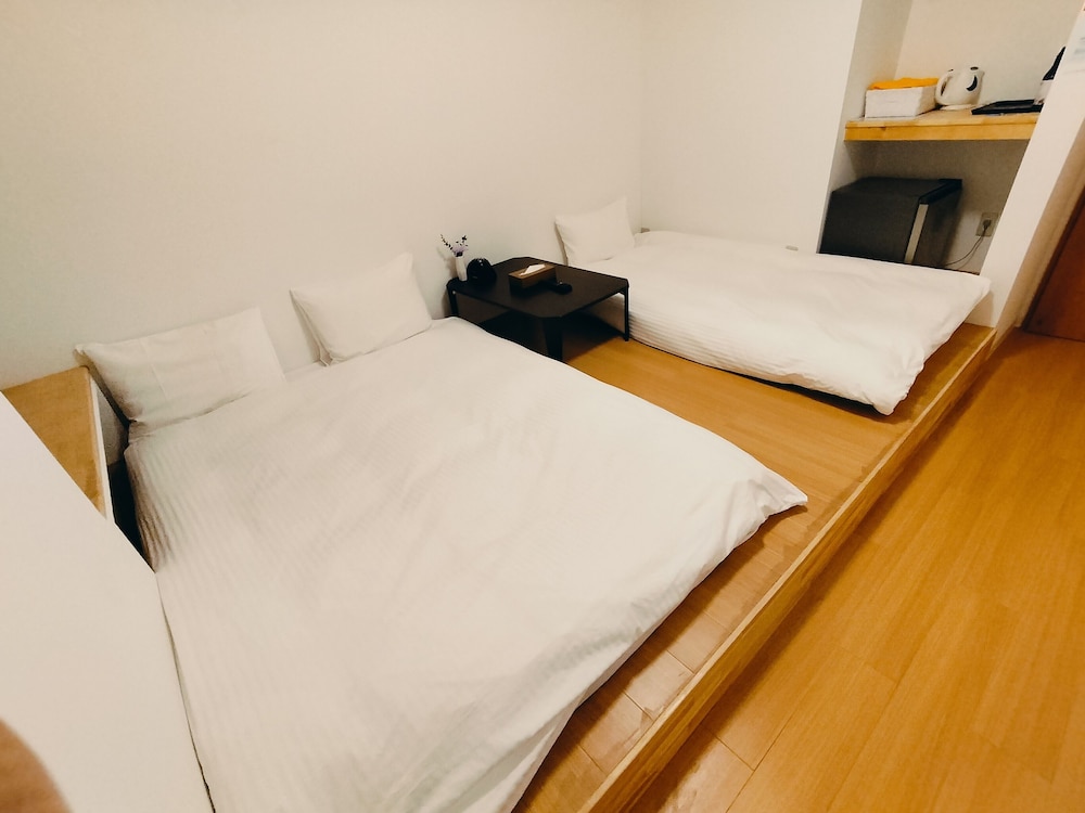 Belle Via Tokyo 22/50