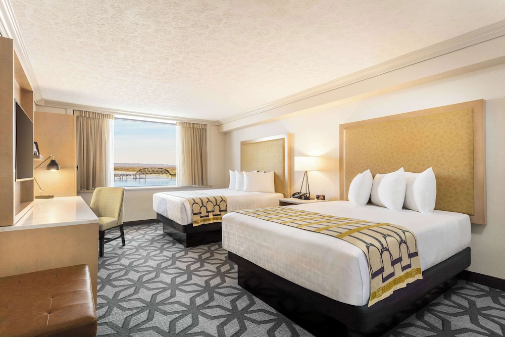 ROOM, 2 QUEEN BEDS, WEST TOWER, ACCESSIBLE