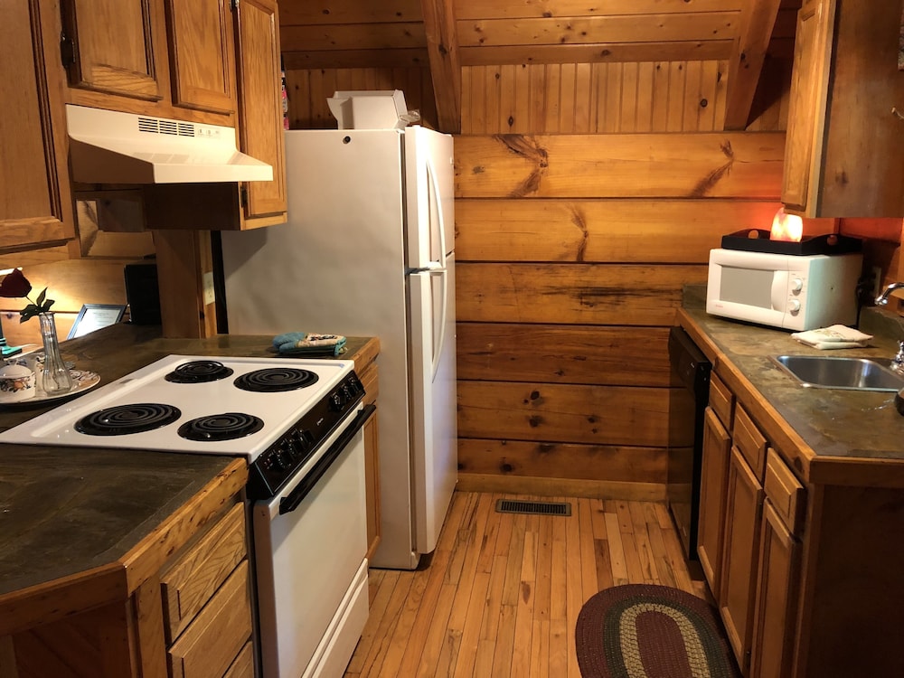 Gatlinburg Adventure Cabins 48/48