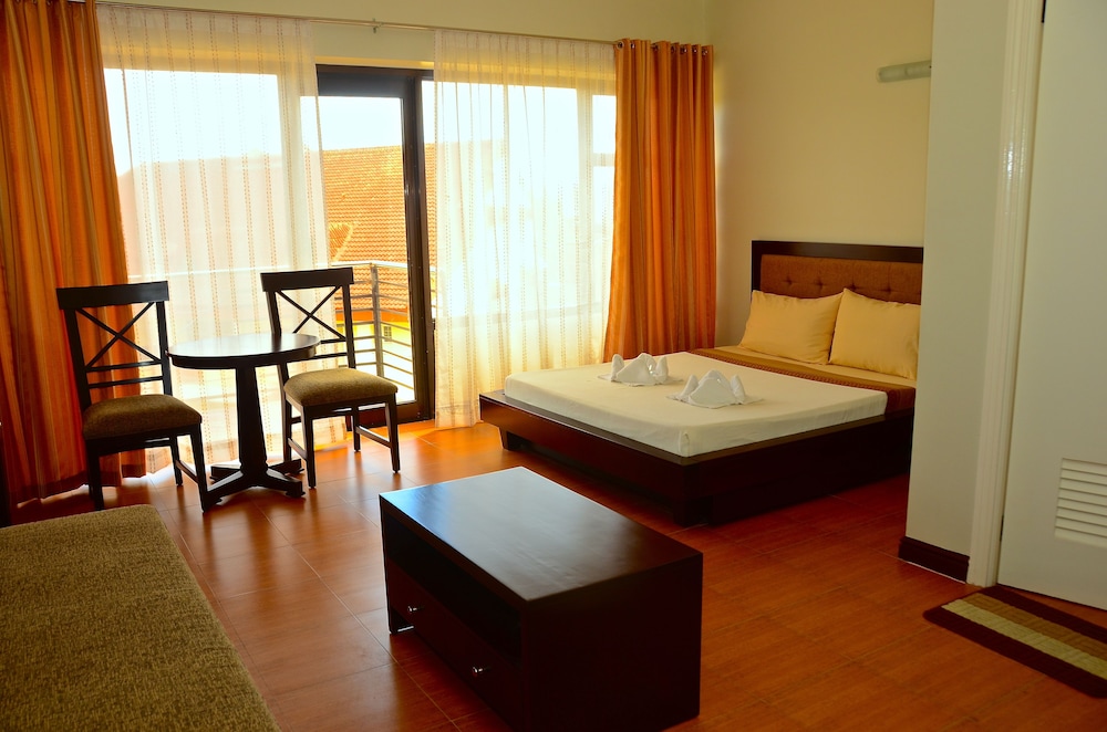 Gardenville Hotel 15/37