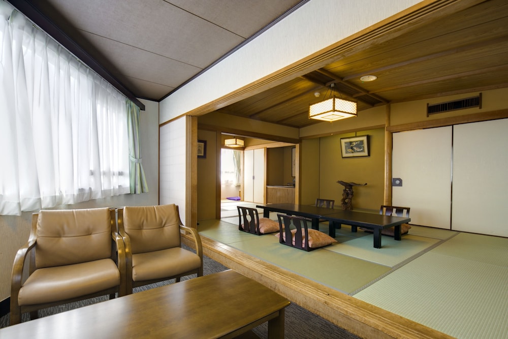Hotel Shiroyama 41/63