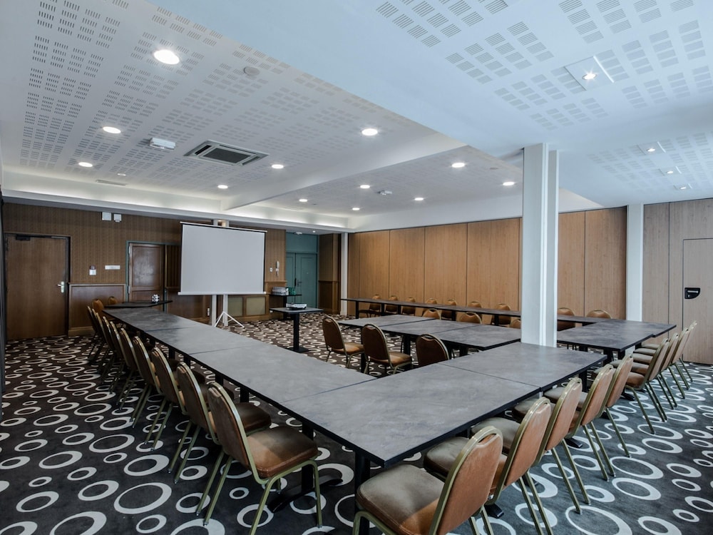 Mercure Dinan Port Le Jerzual 61/70