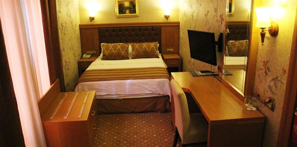 Economy, Double Bed, French Balcony