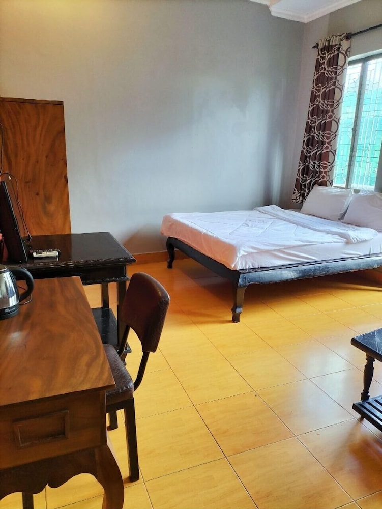 ROOM, DOUBLE BED, RIVER VIEW, BALCONY