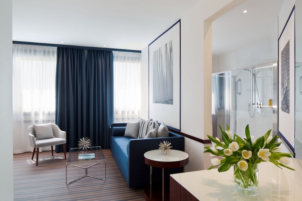 Starhotels President 48/63