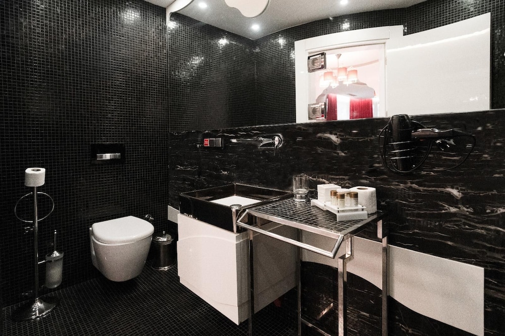 Golden Pearl Boutique Hotel - Adults Only 63/66