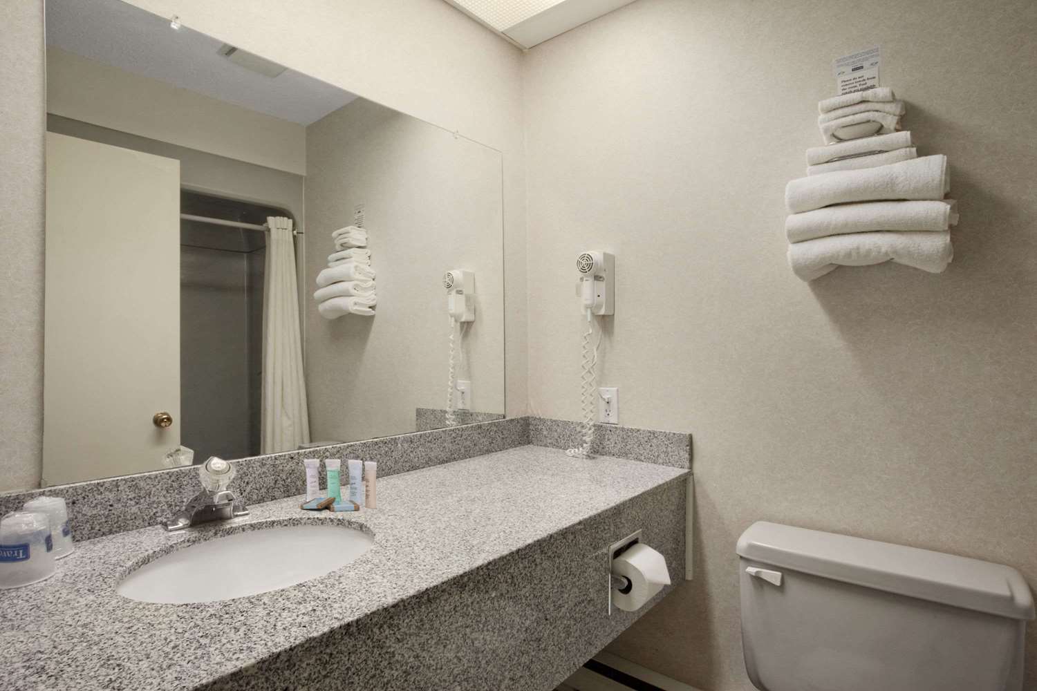 Travelodge By Wyndham Bracebridge 10/13