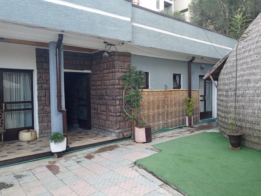 Lucy Guest House B&B 26/32