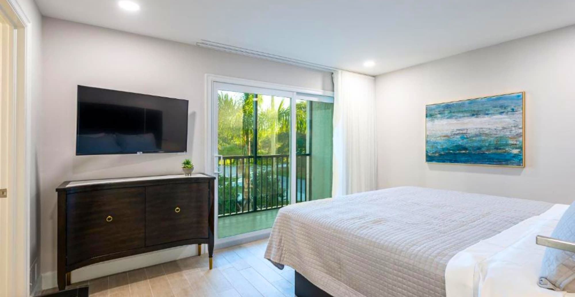 PRESIDENTIAL, SUITE