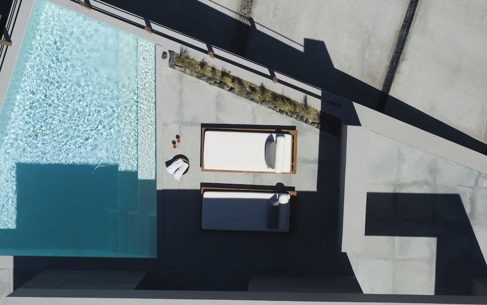 Melidonia Suites 8/49