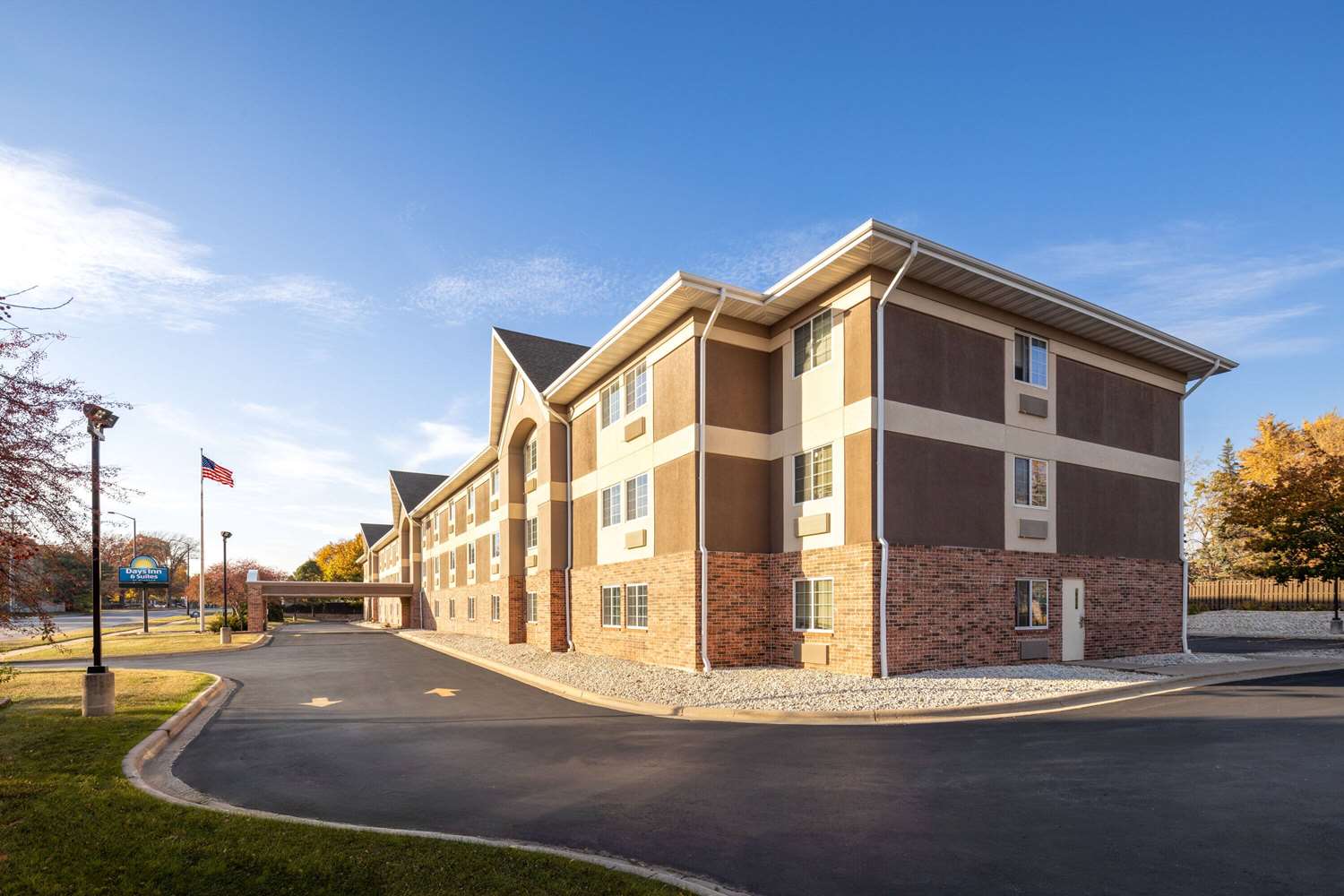 Days Inn & Suites by Wyndham Green Bay WI. 4/38