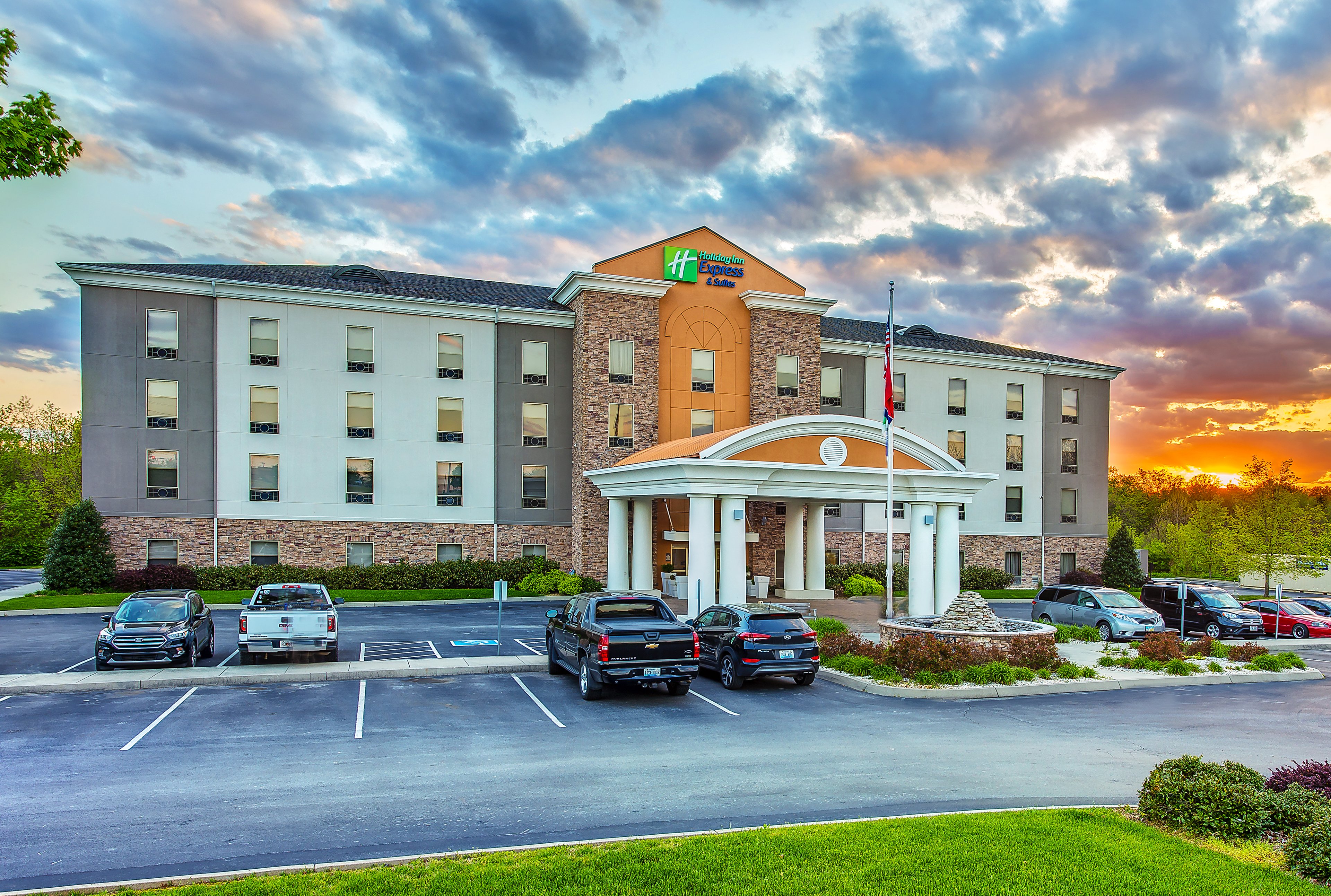 Holiday Inn Express Hotel and Suites Morristown 47/49