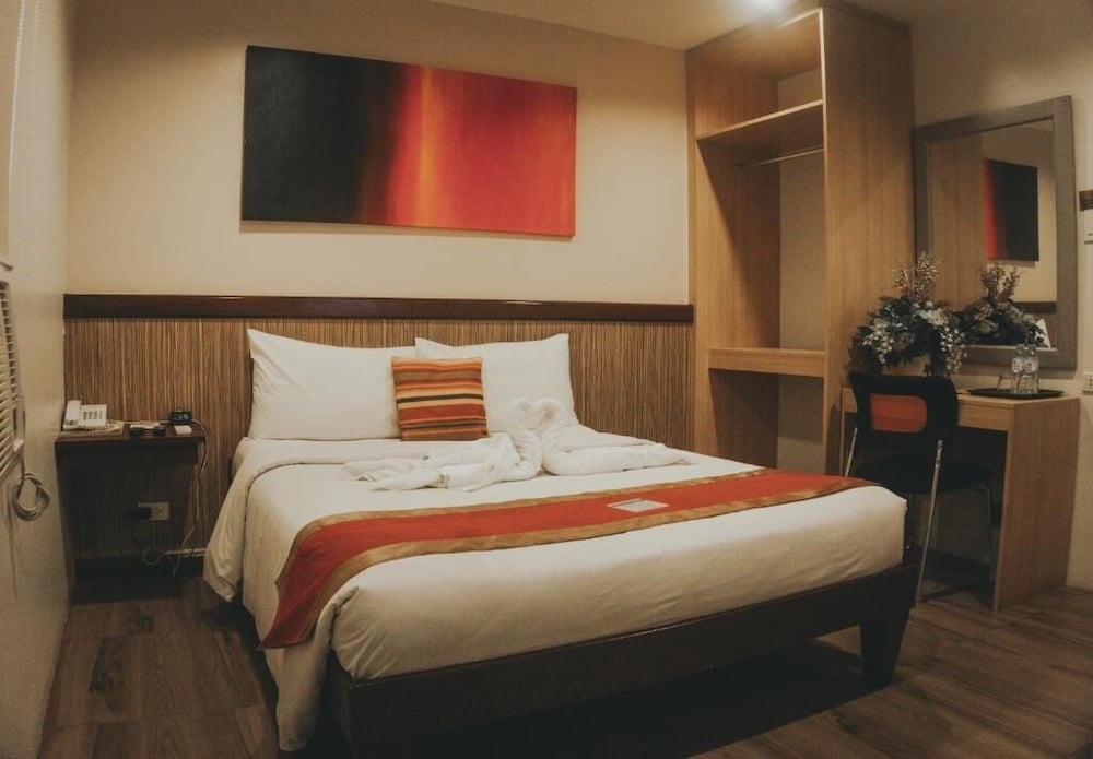 Ns Royal Hotel 30/59