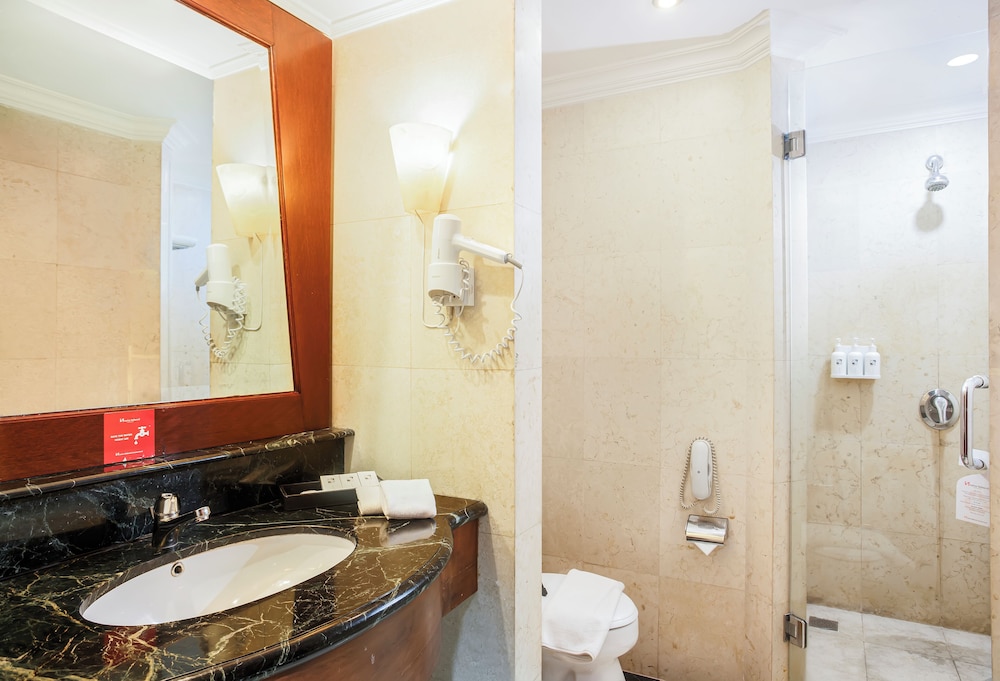 Swiss-Belhotel Tarakan 60/63