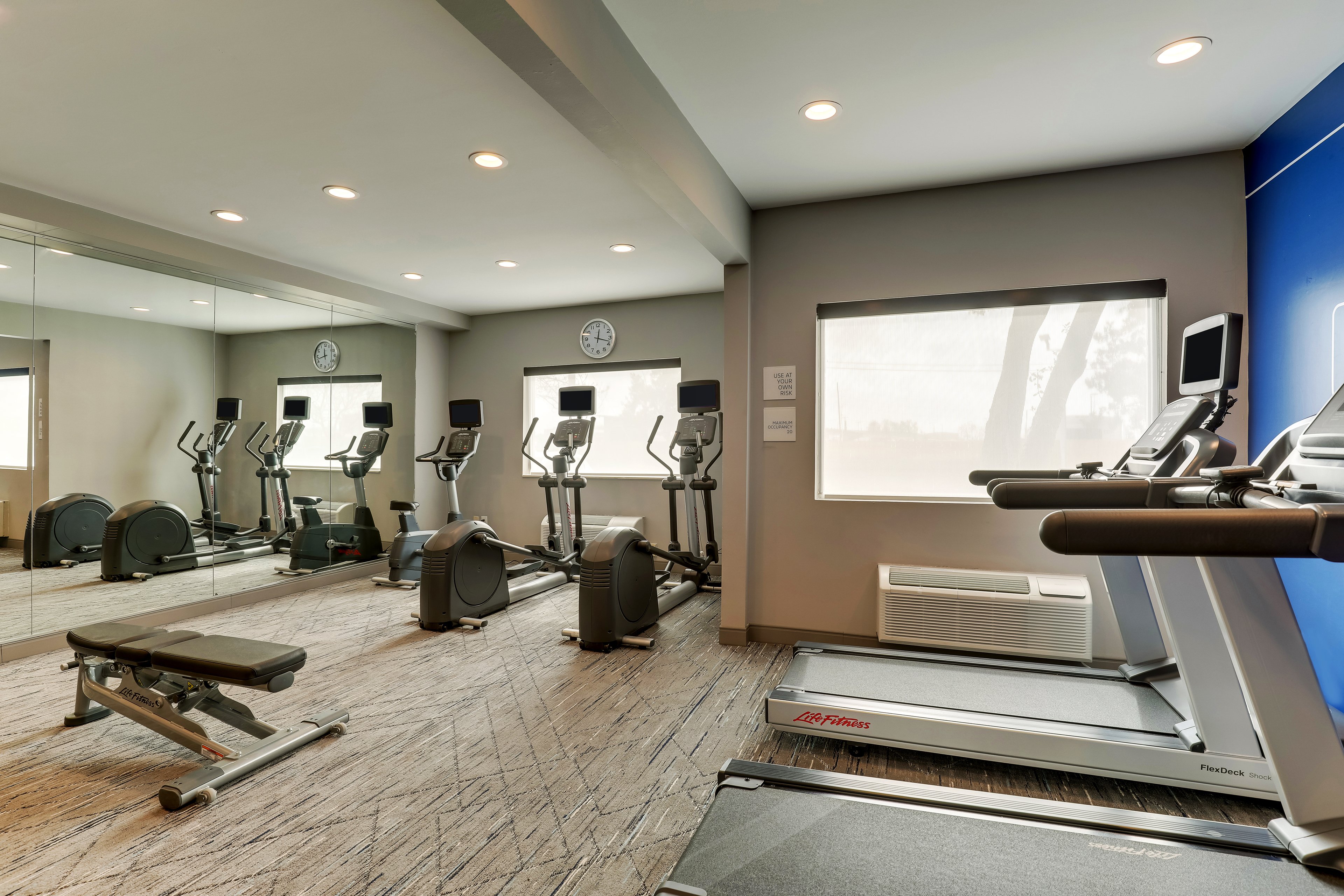 Holiday Inn Express Kenner New Orleans Airport an IHG Hotel 19/50