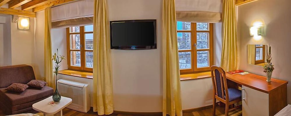 Hotel Monika 59/73