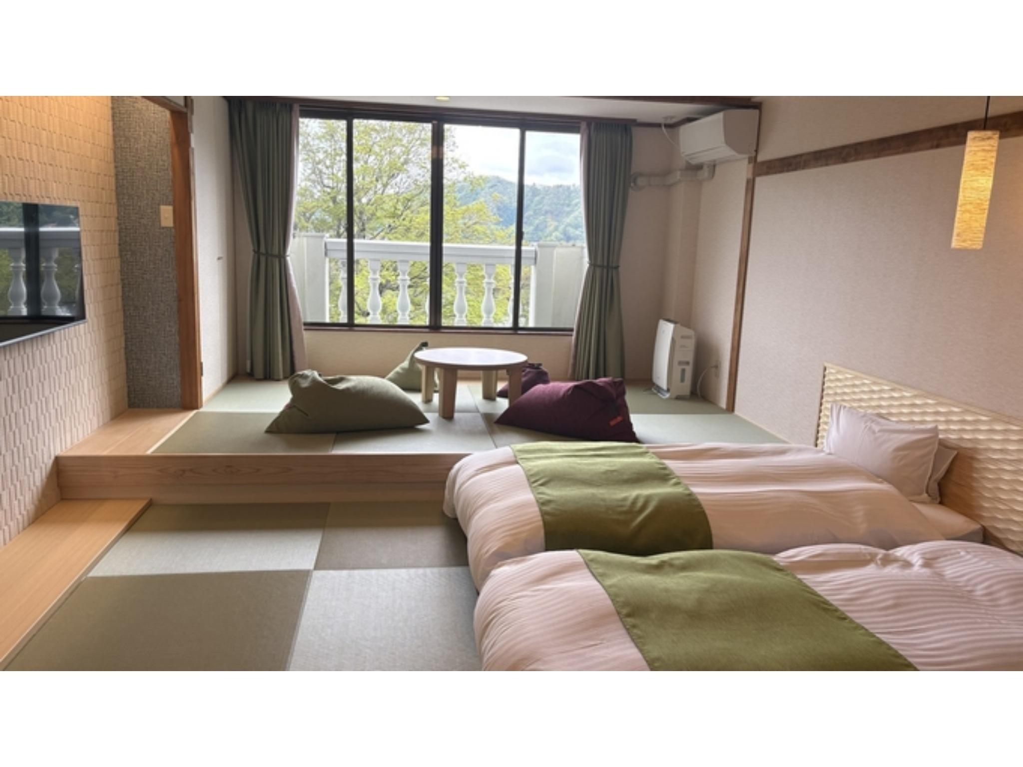 Japanese, Space, Standard, East Wing
