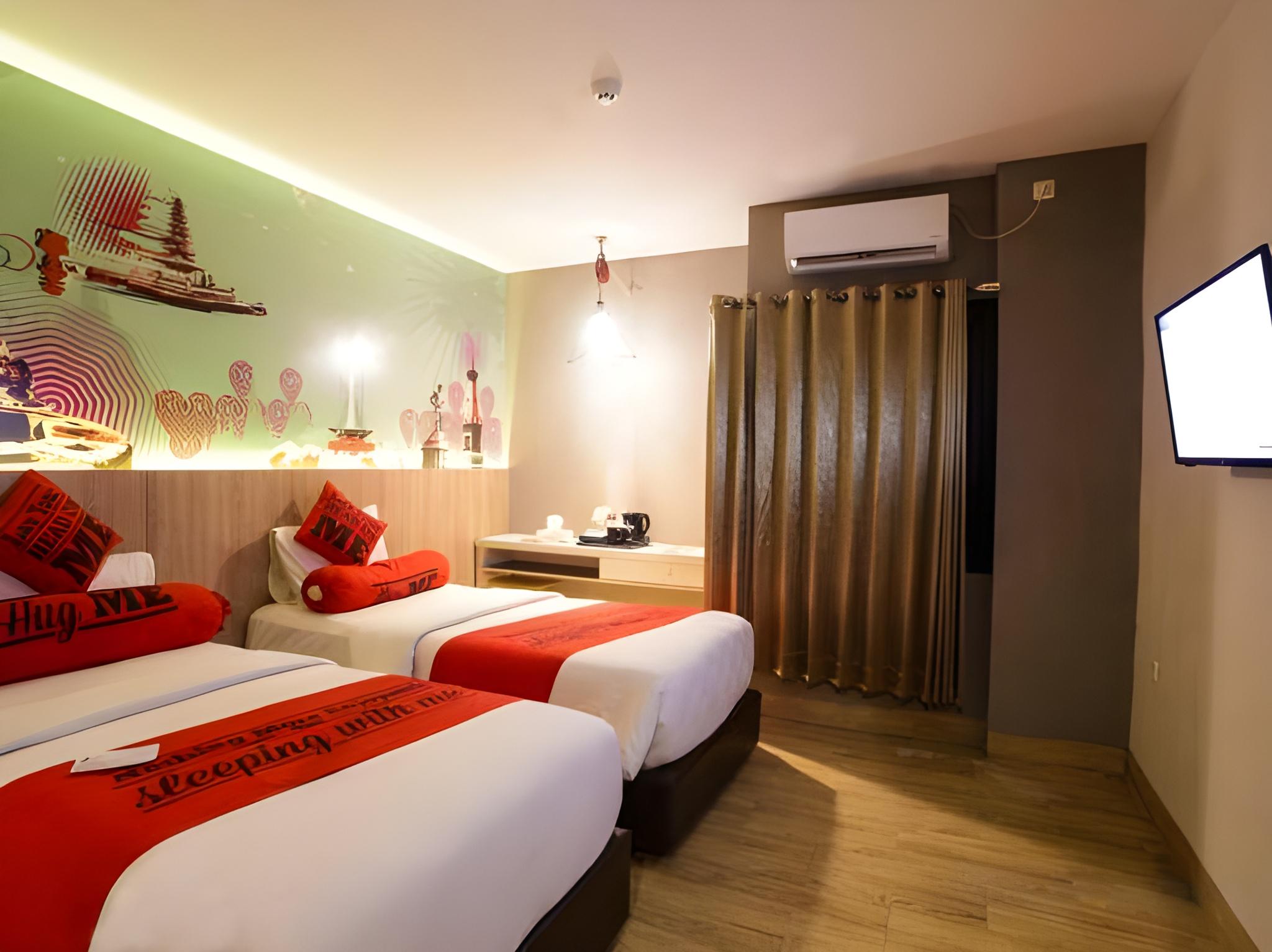 Smart, Twin Beds