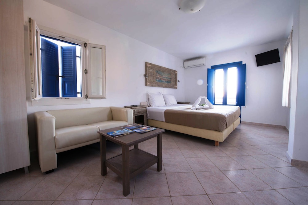 Amorgion Hotel 10/50