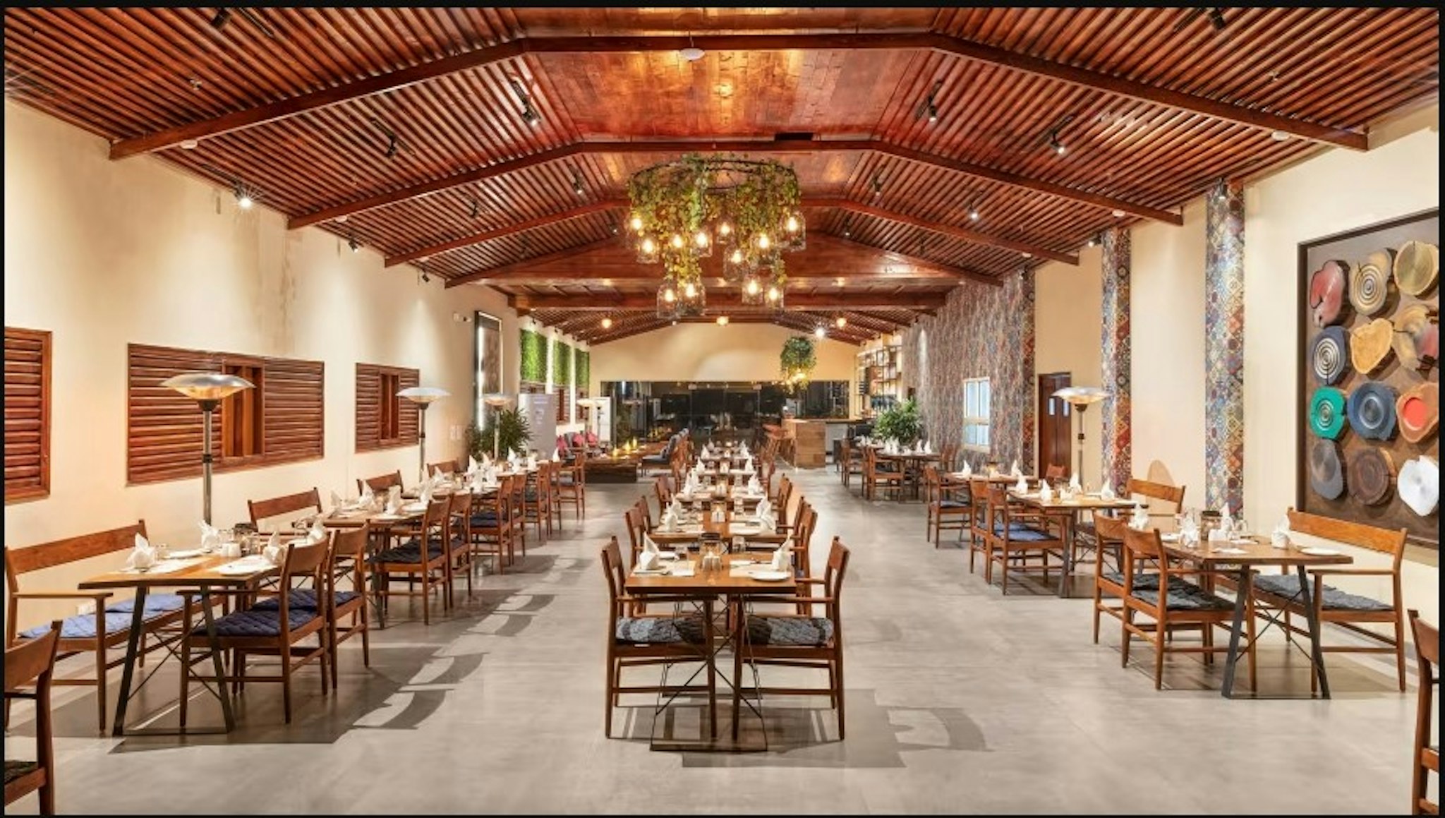 SURYA VILAS LUXURY SPA & RESORT 15/25