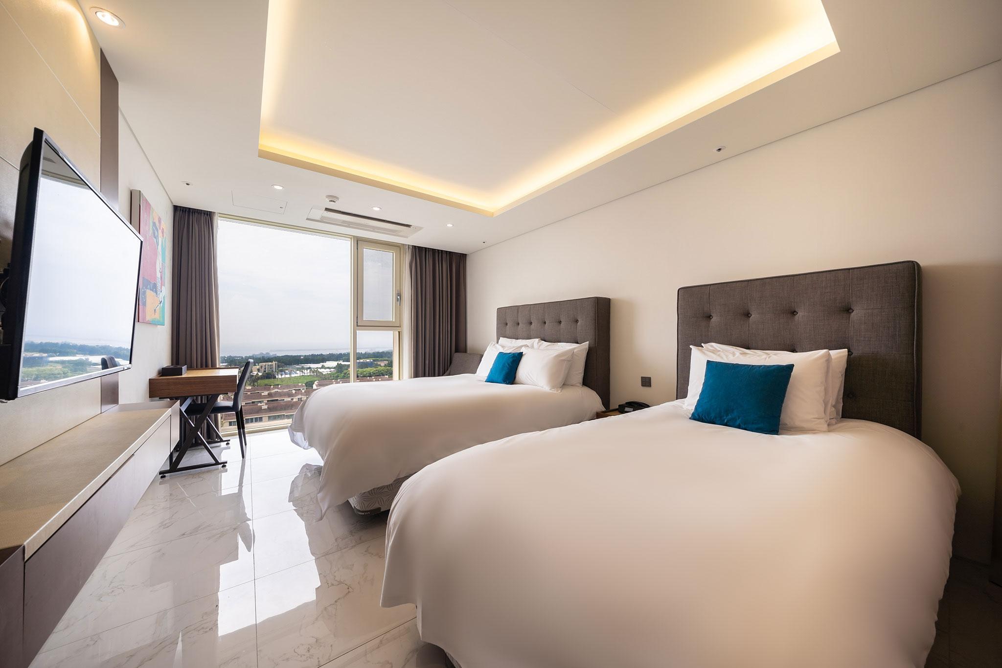 CITY, DELUXE, FAMILY, 1 DOUBLE AND 1 SINGLE BED