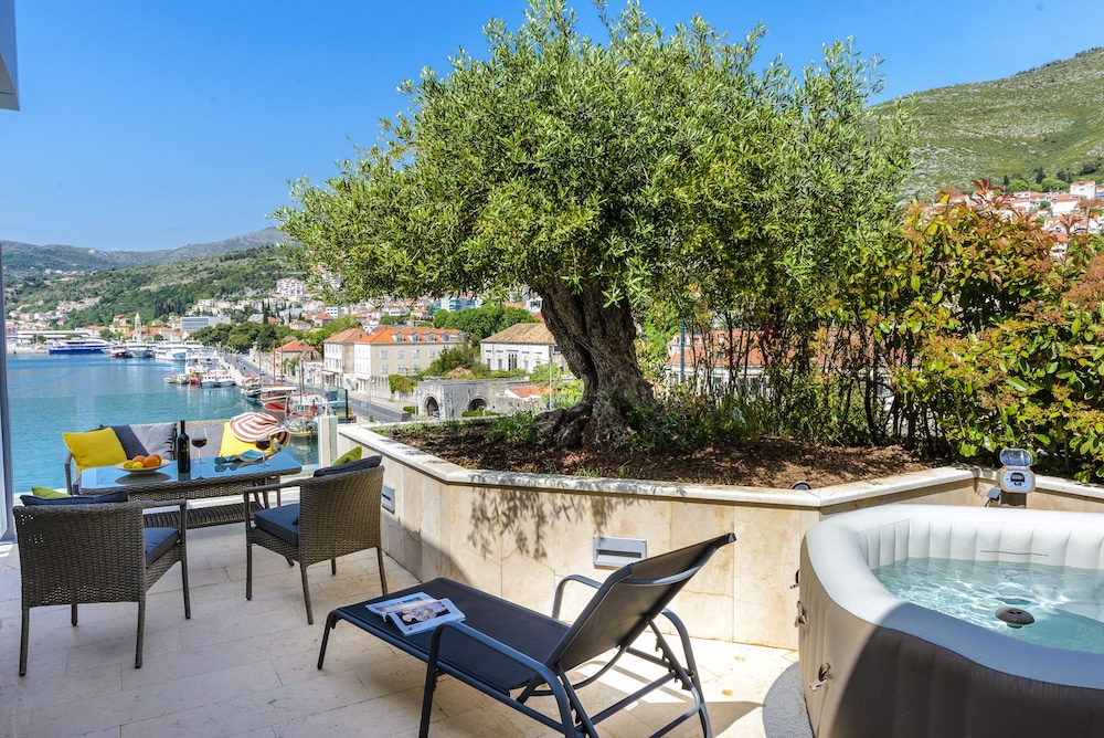 Adriatic Deluxe Apartments 68/73