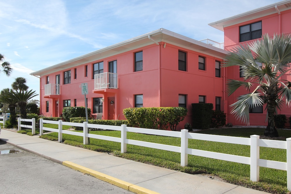 Gulf Winds Resort 1/50