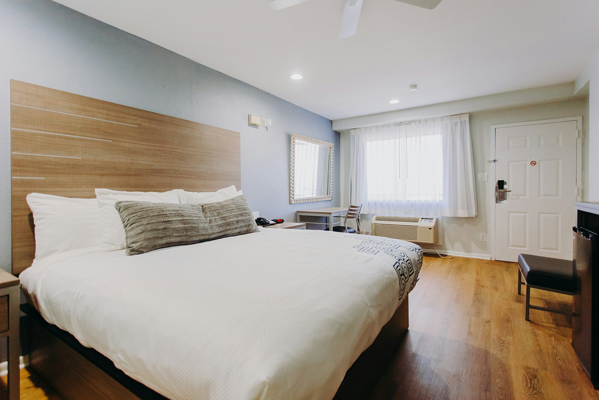 Passport Inn 12/54