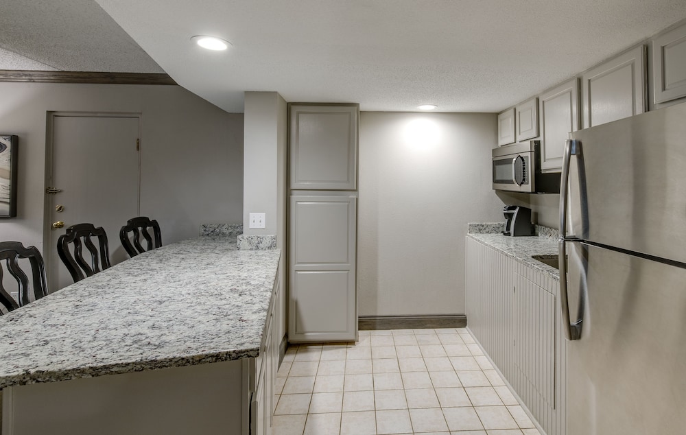Crowne Plaza Resort Asheville 54/70