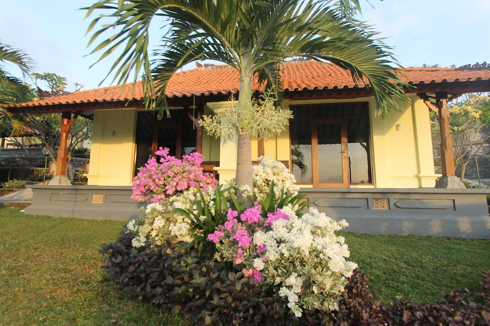 Taman Surgawi Resort And Spa 58/69